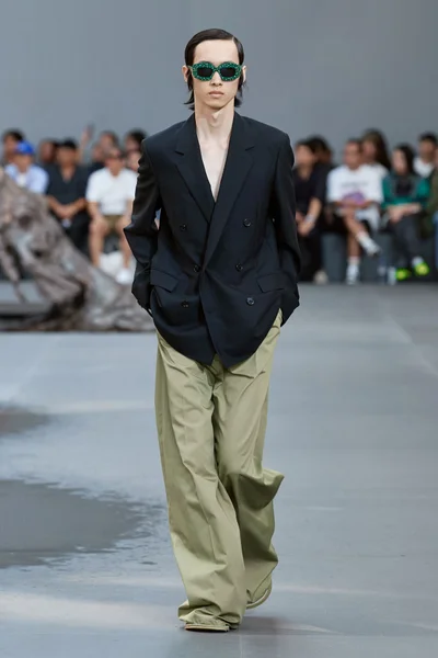 Look 51
